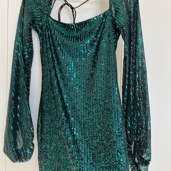 Emerald green formal dress - Picture 1 of 6